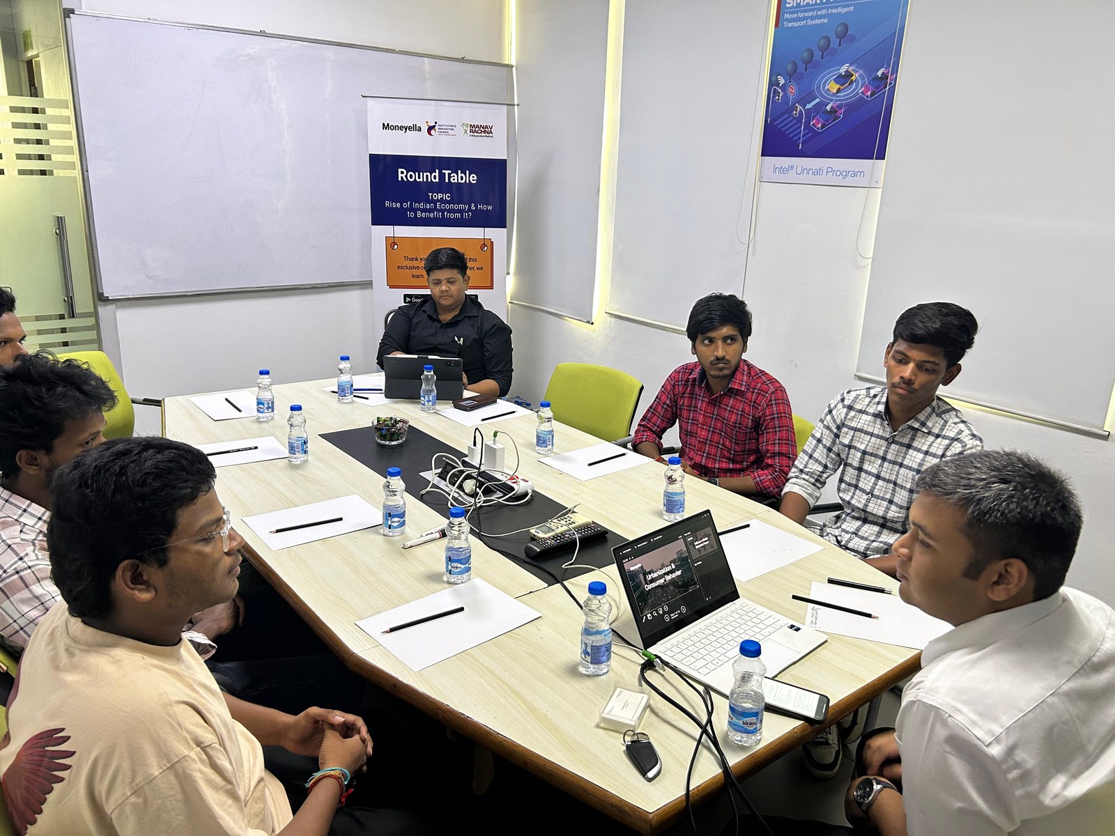 PANEL DISCUSSION photo 2